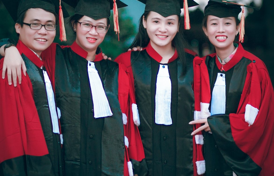 Best friends in high school life. I miss all time.
<span class="bsf-rt-reading-time"><span class="bsf-rt-display-label" prefix="Tiempo de lectura"></span> <span class="bsf-rt-display-time" reading_time="2"></span> <span class="bsf-rt-display-postfix" postfix="mins"></span></span><!-- .bsf-rt-reading-time -->